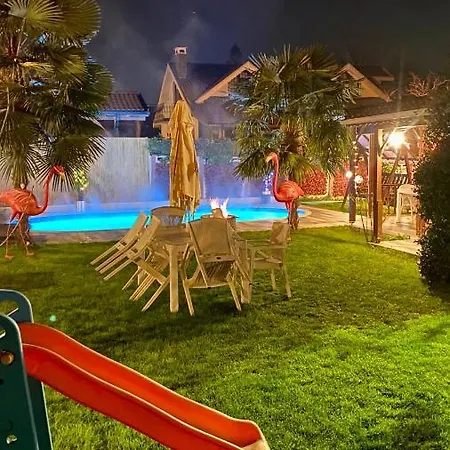 Holiday home Bade Sicak Havuzlu